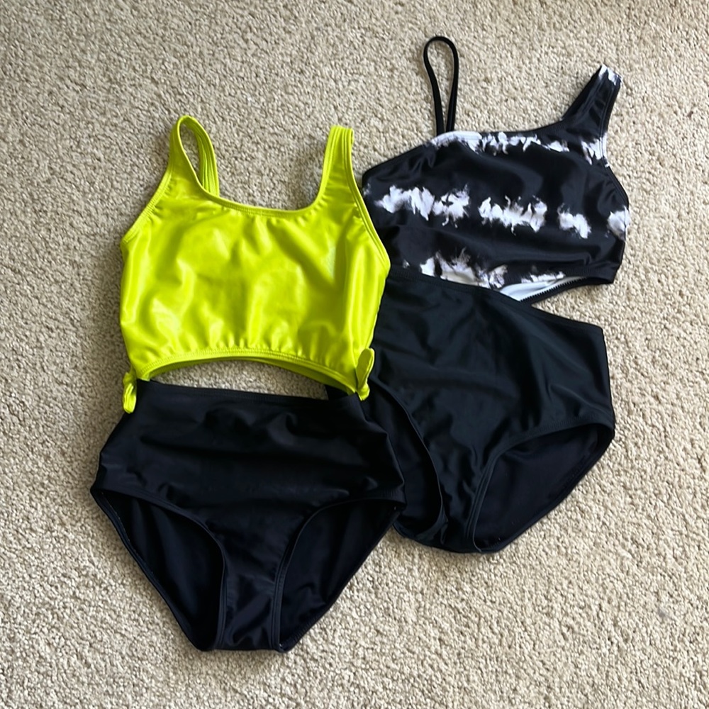 Girls swimsuit bundle size 7-8